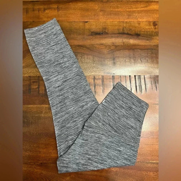 Lululemon Align Super High-Rise Crop 21" size 4 - Picture 1 of 4